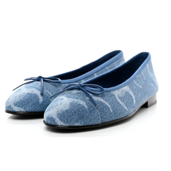 NEW Chanel Denim Printed CC Cap Toe Ballerina Flats Shoes Light Blue Women's 36 - Picture 1 of 10